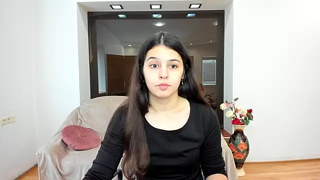 Molly Owens online show from October 2025 05:51:02 AM