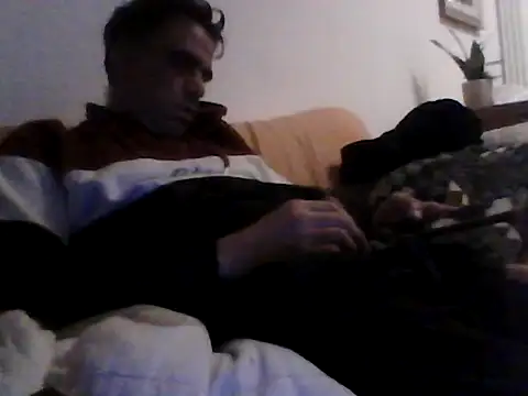 Snapshot of Giocandoassieme chatting on November 2025 05:57:01 PM Giocandoassieme online show from November 2025 05:57:01 PM