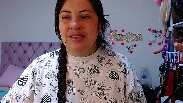 lanaqueen699 online show from April 2026 12:28:01 PM