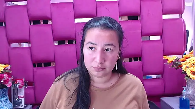 NaomyPrinces online show from January 2025 01:28:01 PM