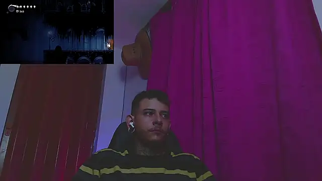 Snapshot of Ceder-Calistenes chatting on November 2025 08:02:01 AM Ceder-Calistenes online show from November 2025 08:02:01 AM