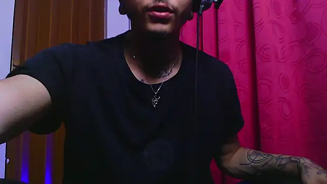 Snapshot of Ceder-Calistenes chatting on March 2026 03:34:01 AM Ceder-Calistenes online show from March 2026 03:34:01 AM