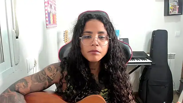 Snapshot of Ama_music chatting on June 2026 03:03:01 PM Ama music online show from June 2026 03:03:01 PM