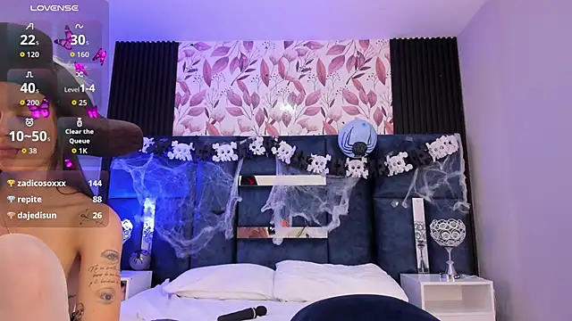 Larabrooks online show from October 2025 08:00:02 AM