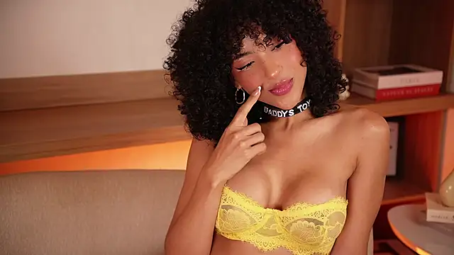 Snapshot of OSHUN_ chatting on June 2026 12:29:01 PM OSHUN online show from June 2026 12:29:01 PM
