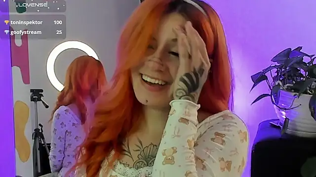 Snapshot of Daarlene chatting on March 2025 06:26:02 AM Daarlene online show from March 2025 06:26:02 AM