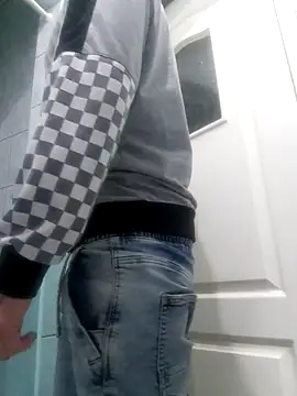 Snapshot of Diabel86 chatting on September 2025 05:34:02 PM Diabel86 online show from September 2025 05:34:02 PM