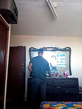 adriel perez online show from October 2025 02:07:01 PM