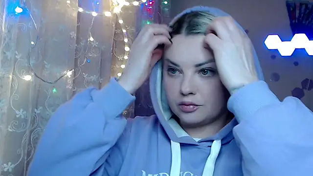 Snapshot of JewellKiss7 chatting on February 2026 09:53:02 PM JewellKiss7 online show from February 2026 09:53:02 PM