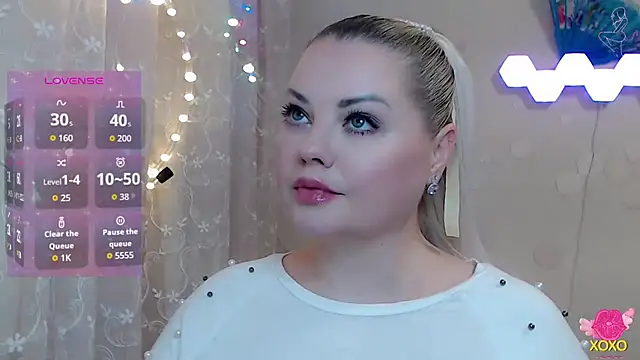 Snapshot of JewellKiss7 chatting on February 2026 05:39:02 PM JewellKiss7 online show from February 2026 05:39:02 PM