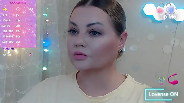 JewellKiss7 online show from June 2026 06:01:02 PM