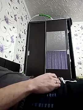 red red00 online show from December 2024 04:08:02 PM