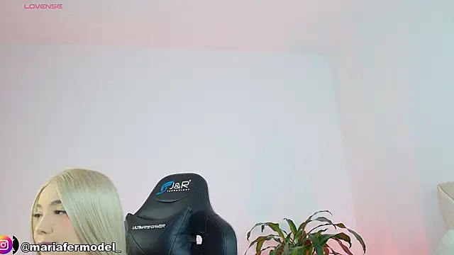 Mariafer05 online show from March 2026 04:01:02 PM