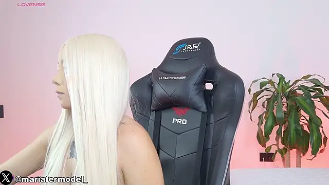 Mariafer05 online show from April 2026 04:13:01 PM