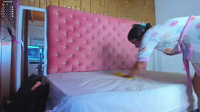 Snapshot of Molly_gomez_ chatting on January 2025 10:17:02 PM Molly gomez online show from January 2025 10:17:02 PM