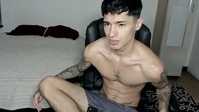 Damon  333 online show from February 2026 01:13:01 AM