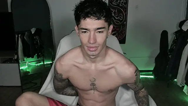 Snapshot of Damon__333 chatting on July 2026 12:15:02 AM Damon 333 online show from July 2026 12:15:02 AM