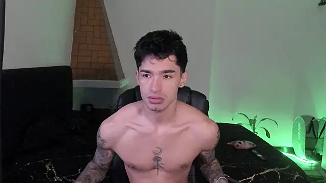 Snapshot of Damon__333 chatting on July 2026 11:14:01 AM Damon 333 online show from July 2026 11:14:01 AM