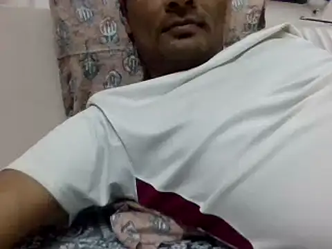 Snapshot of NiceBoy9099 chatting on December 2024 05:26:02 PM NiceBoy9099 online show from December 2024 05:26:02 PM