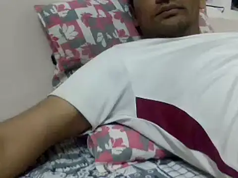 Snapshot of NiceBoy9099 chatting on December 2024 06:21:01 PM NiceBoy9099 online show from December 2024 06:21:01 PM