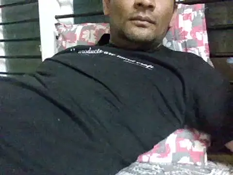 Snapshot of NiceBoy9099 chatting on January 2025 05:39:02 PM NiceBoy9099 online show from January 2025 05:39:02 PM