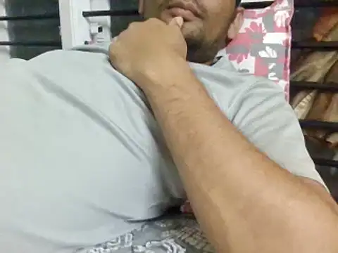 Snapshot of NiceBoy9099 chatting on February 2025 06:20:02 PM NiceBoy9099 online show from February 2025 06:20:02 PM