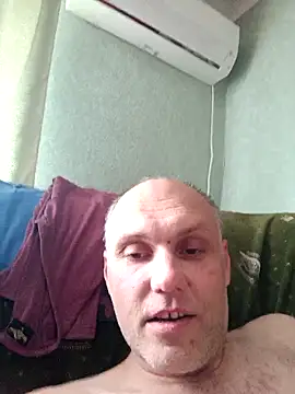 Snapshot of Pineapple04 chatting on May 2026 10:44:02 AM Pineapple04 online show from May 2026 10:44:02 AM