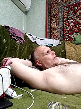 Snapshot of Pineapple04 chatting on May 2026 06:47:02 PM Pineapple04 online show from May 2026 06:47:02 PM