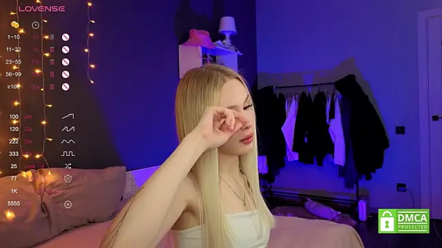 aneta alisha online show from October 2025 12:50:01 PM