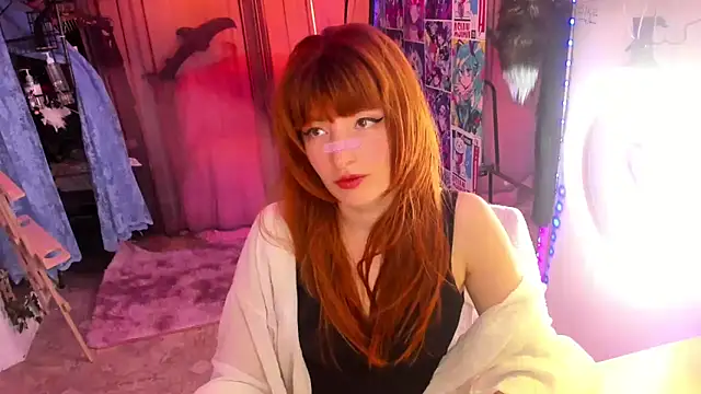 Toxic Ellies online show from February 2025 02:42:02 PM