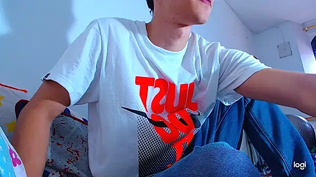 ADAM HOT online show from November 2025 09:00:02 PM