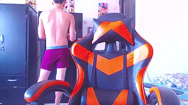 ADAM HOT online show from April 2026 09:34:01 PM