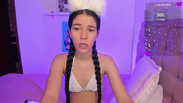 Snapshot of sofi_cute01 chatting on March 2025 01:06:01 AM sofi cute01 online show from March 2025 01:06:01 AM