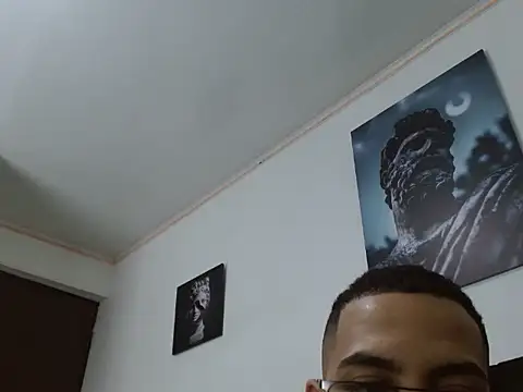 Snapshot of Hendry_ chatting on December 2024 11:31:02 PM Hendry online show from December 2024 11:31:02 PM