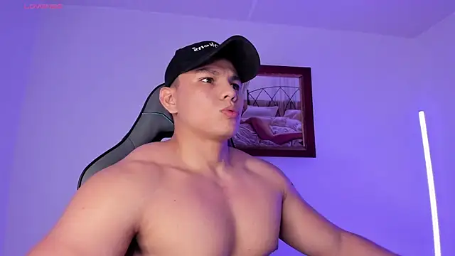 RoyConstance online show from January 2026 03:43:02 AM