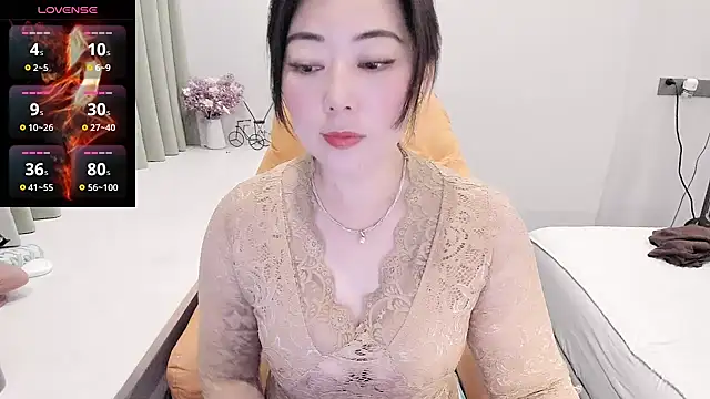 Crystal Wings online show from December 2025 01:28:02 PM