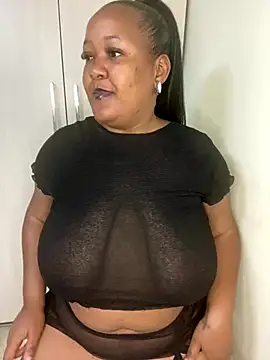 Missmoox24 online show from October 2025 10:38:01 AM