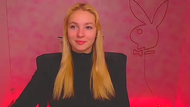 Snapshot of Milka_kiss_ chatting on December 2024 06:48:02 AM Milka kiss online show from December 2024 06:48:02 AM