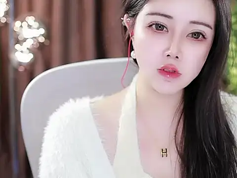Qiaoqiao  online show from January 2025 10:37:02 AM