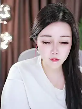 Qiaoqiao  online show from January 2025 01:56:01 PM