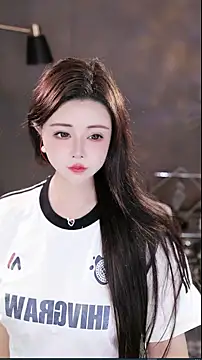 Qiaoqiao  online show from December 2025 04:14:02 PM