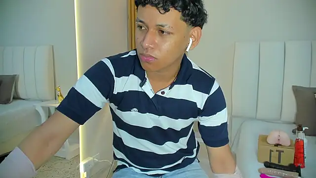 axel ps online show from November 2025 02:11:01 AM