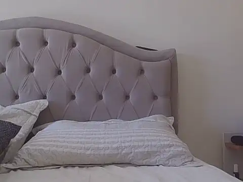 Fredsmm11 online show from November 2025 04:16:02 PM