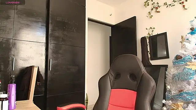 Snapshot of Haruto2001 chatting on December 2024 09:52:02 PM Haruto2001 online show from December 2024 09:52:02 PM