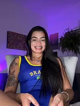 Snapshot of GrlAlice chatting on April 2026 10:59:01 PM GrlAlice online show from April 2026 10:59:01 PM