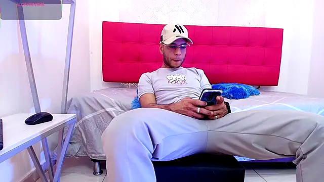 Andrey u92 online show from October 2025 08:10:01 PM