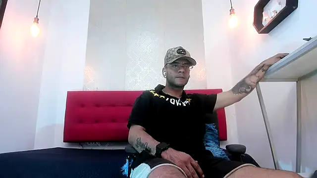 Andrey u92 online show from November 2025 08:36:02 PM