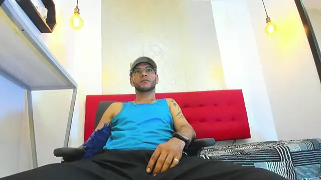 Andrey u92 online show from November 2025 07:38:01 PM