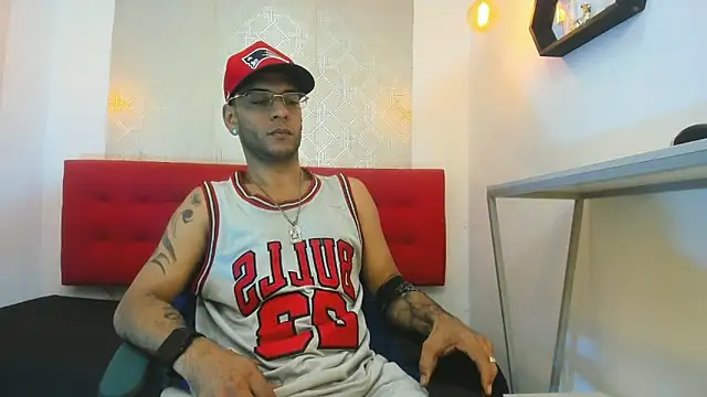 Andrey u92 online show from December 2025 07:42:02 PM