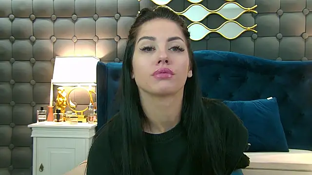 LeyaCass online show from February 2025 04:15:02 AM